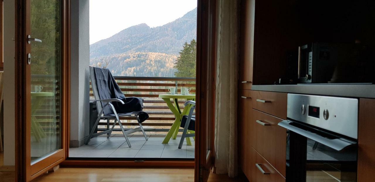 Yellow Apartma Kranjska Gora Apartment Ngoại thất bức ảnh