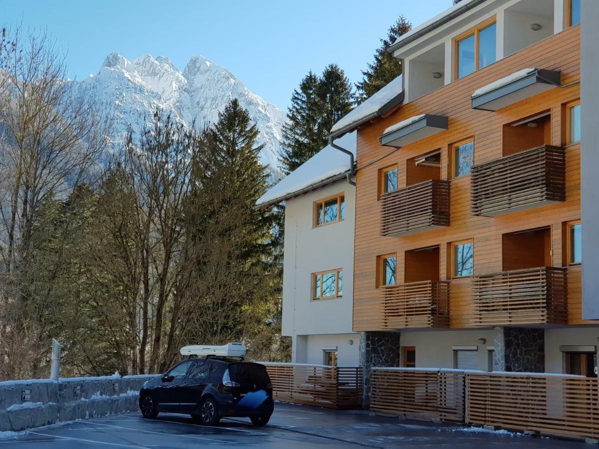 Yellow Apartma Kranjska Gora Apartment Ngoại thất bức ảnh